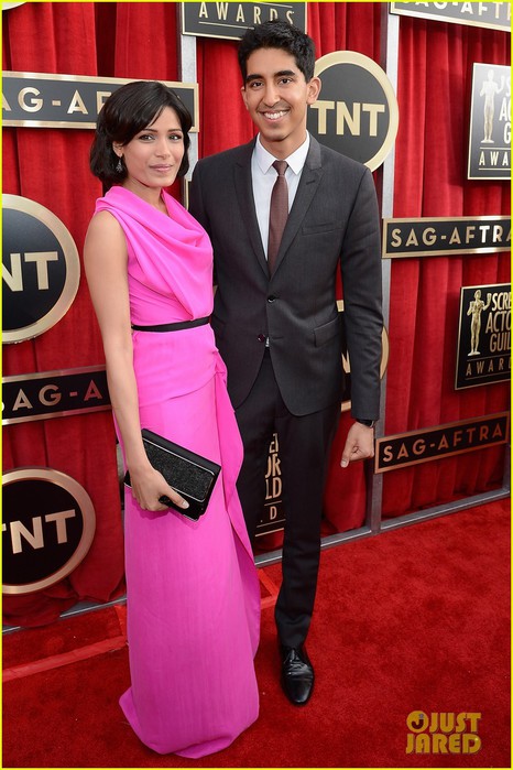 freida-pinto-dev-patel-sag-awards-2013-red-carpet-01 (466x700, 95Kb)