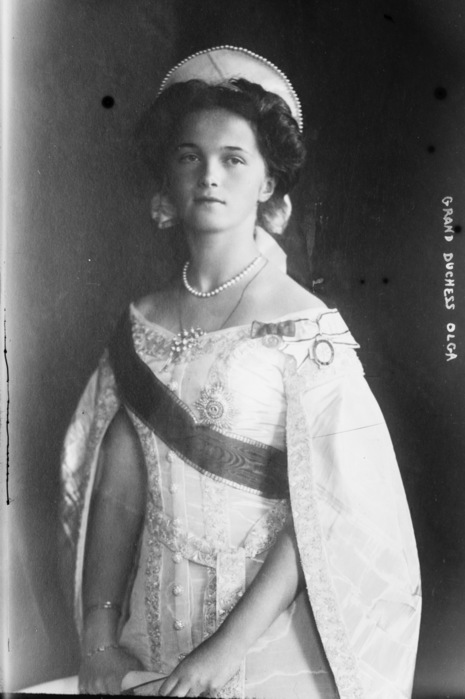 Olga_in_court_dress_1910-2 (465x700, 70Kb)