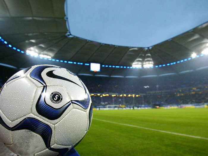1947297_Poezdkinafutbol2 (700x525, 79Kb)