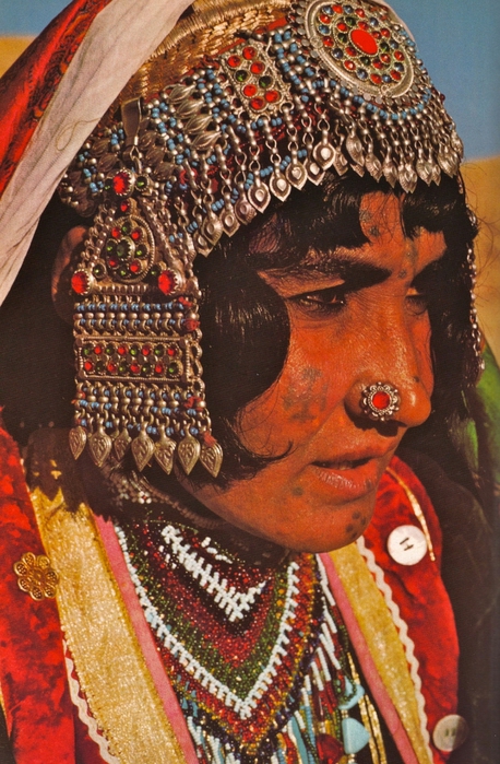 Afghanistan de Georges Redard, photographies de Roland et Sabrina Michaud, Editions Silva, Zurich, 1974. (458x700, 321Kb)