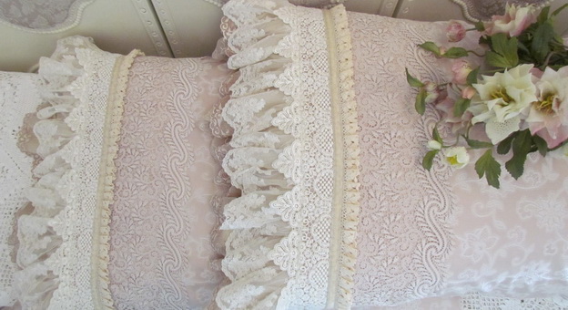 beige pillow 037 (624x340, 93Kb)