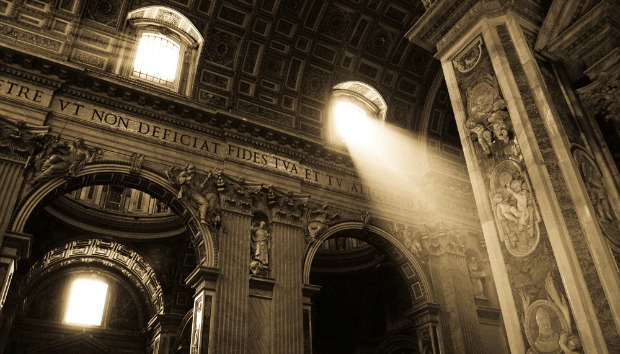 1360888881_Inside_St_Peters_Basilica_in_Vatican_City_Photo_Hutdog83___Vatican620 (620x354, 116Kb)