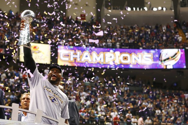 2013-02-04T041703Z_01_NEO636_RTRIDSP_3_NFL-SUPERBOWL (606x403, 87Kb)