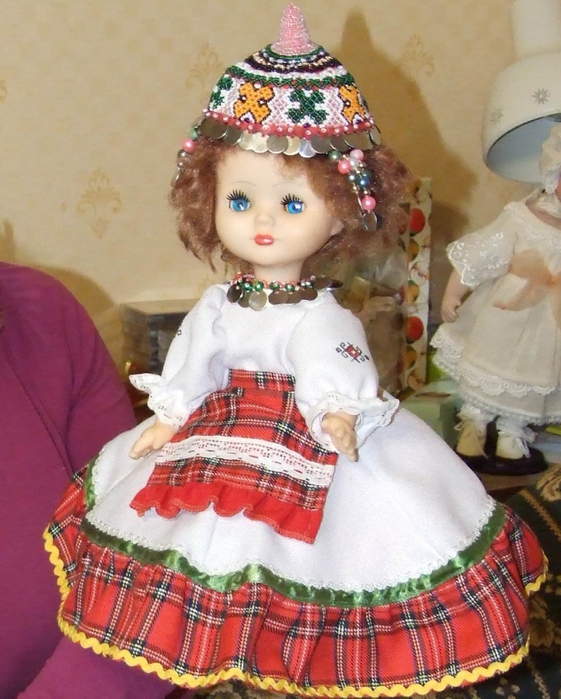 Костюм для кукол своими руками. Текстильные куклы в национальных костюмах. Чувашское платье для куклы. Кукла в чувашском национальном костюме.