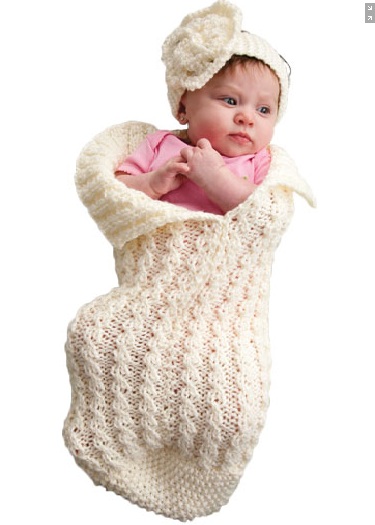 Носки для новорожденных: какие бывают и когда их надевать