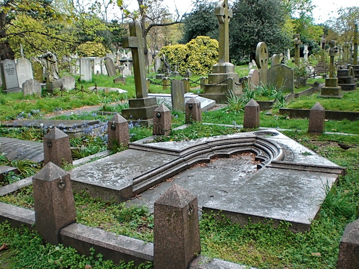 nunhead-cemetery_28938 (700x525, 225Kb)