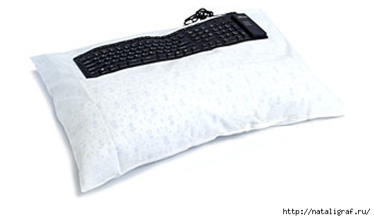 4045361_040309_rg_pillow_keyboard_02 (540x316, 50Kb)