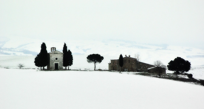 3418201_Gianandrea_Gobbo__Crete_Senesi___Cappella_di_Santa_Maria_di_Vitaleta__San_Quirico_dOrcia_go2_km_Ea_No__54311339 (700x374, 47Kb)