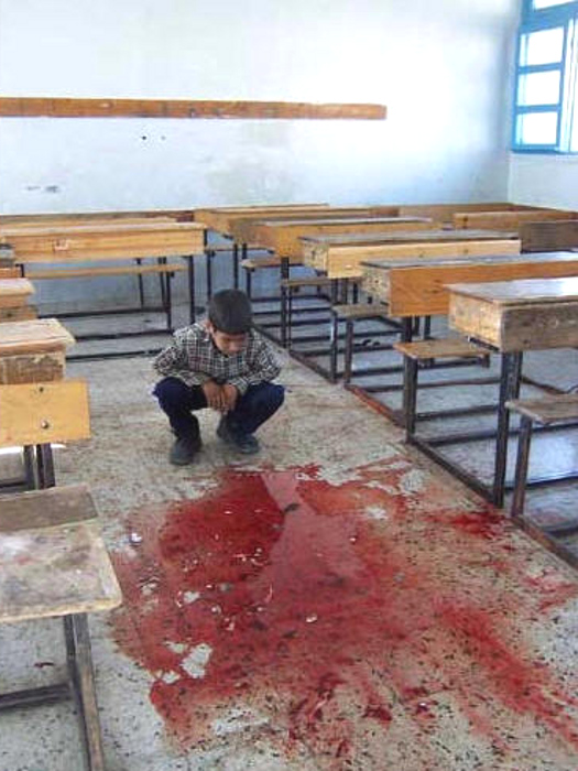 Ecole palestinienne où les snipers israéliens s'entraînent sur des vrais terroristes./5046362_Palestinian_School (525x700, 184Kb)