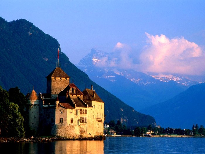 42373701_1239449299_Chateau_de_Chillon_shveycariya (700x525, 77Kb)