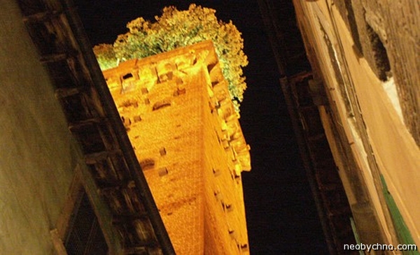 09-lucca-tower-oaks (600x365, 166Kb)