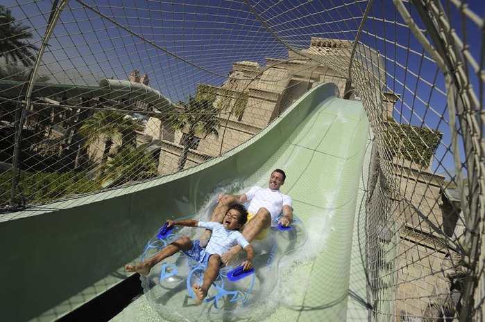 Dad-and-Son-on-The-Plunge-Aquaventure (700x465, 130Kb)