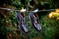 shoes-on-a-washing-line_large_0 (240x159, 9Kb)