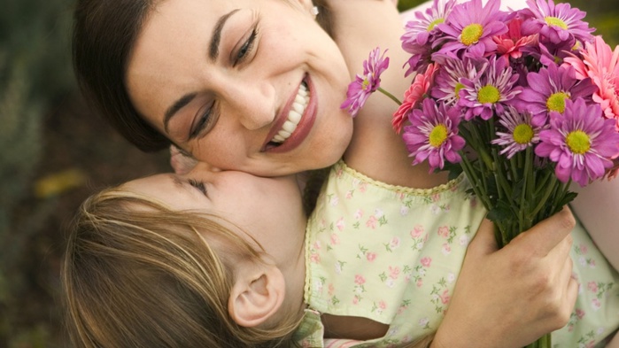 People_Children_Mother_and_daughter___Children_012815_ (700x393, 97Kb)