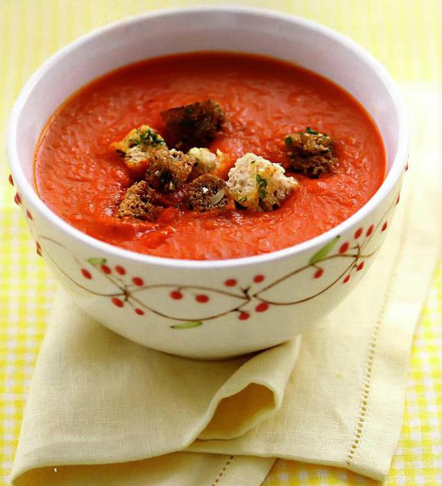 Суп из томатного сока и грудинки