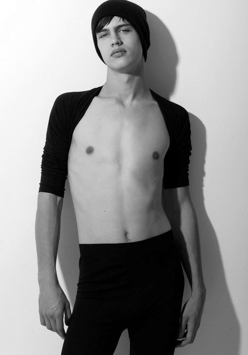 tumblr_m8e27k6vTI1qj1a61o1_1280 (490x700, 33Kb)