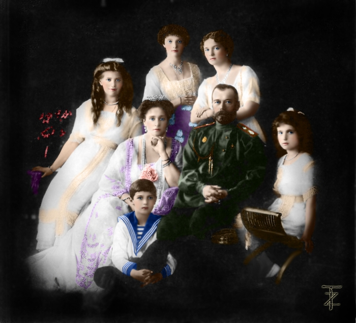 Семья Императора Николая II (700x634, 225Kb)