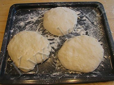 Кабускаджын (осетинский пирог с капустой и сыром) (7) (400x300, 36Kb)
