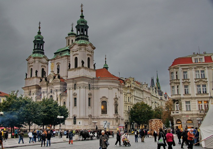 Church_of_Saint_Nicolaus_in_Prague(Old_Town) (700x490, 121Kb)