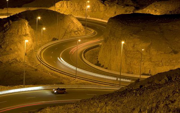 1305711725_the-jebel-hafeet-mountain-road-2 (580x365, 85Kb)