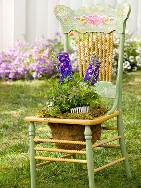 planting-flowers-in-chairs-colorful7 (450x600, 121Kb)