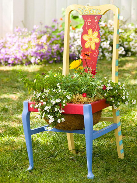 planting-flowers-in-chairs-colorful10 (450x600, 120Kb)