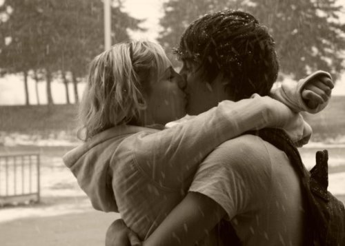 1369329058_adorablebeautifulblackandwhiteboycoupleFavimcom279035 (500x357, 29Kb)