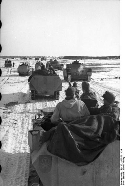 403px-Bundesarchiv_Bild_101I-090-3913-24,_Russland,_Schützenpanzer_und_Panzer_im_Winter (403x599, 37Kb)