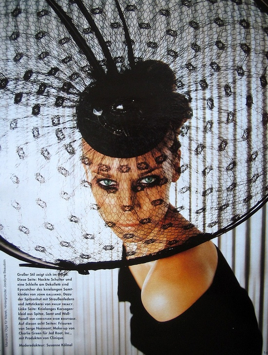 Diane Kruger Clothing by John Galliano, Hat by Philip Treacy (529x700, 470Kb)