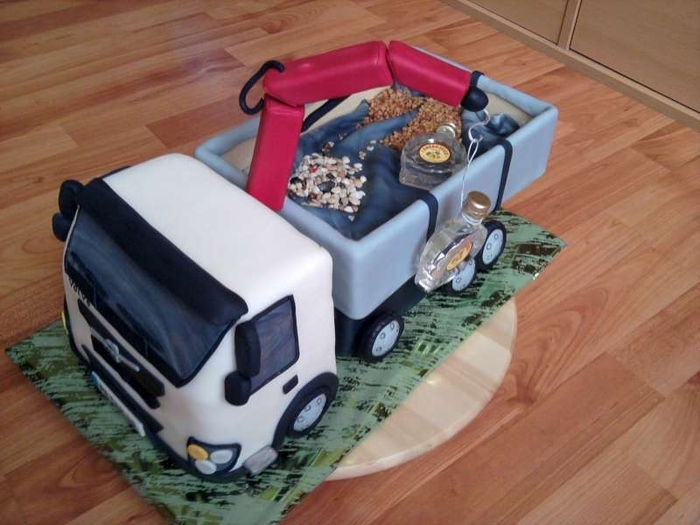 3D торты для мальчика. Автомобили (34) (700x525, 229Kb)