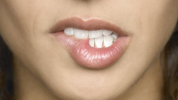 bite-lip-morder-labio (624x351, 44Kb)