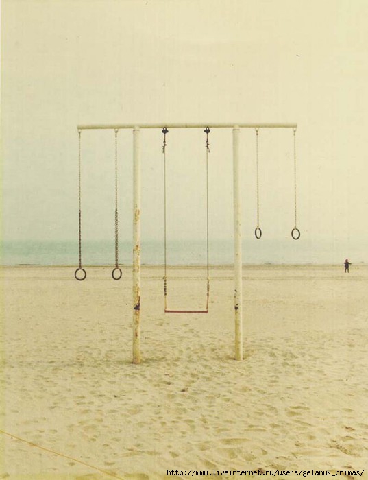 Luigi-Ghirri-plage-Ravenne-1972-650x847 (537x700, 133Kb)