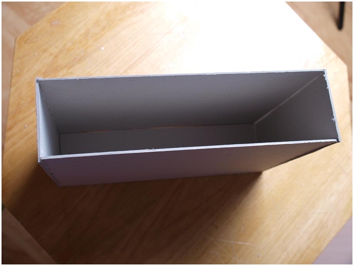 Портфель из картона с подсолнухом и паучком. Подарок для учителя своими руками (12) (700x526, 139Kb)