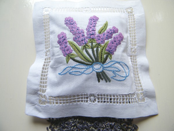 lavender-home-decorating-ideas-fabric3 (600x450, 60Kb)