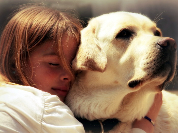 People_Children_Girl_hugs_dog_034877_ (600x425, 92Kb)