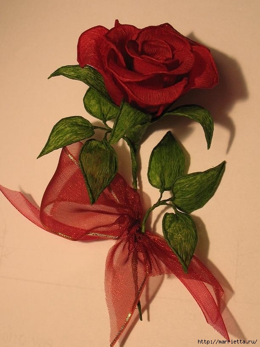 Очень красивые розы из гофрированной бумаги (23) (525x700, 230Kb)