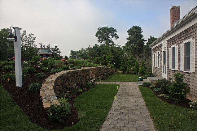 front-retaining-wall-elaine-m-johnson-landscape-design_2822 (636x424, 218Kb)