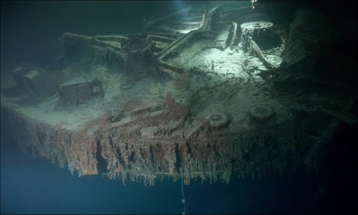 1378305033_undersea_photos_of_the_titanic_wreckage_03151_036 (700x420, 164Kb)