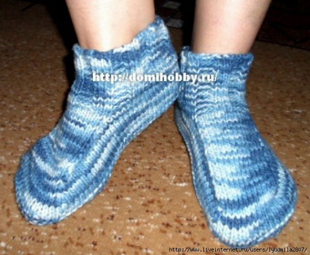 Женские носки и тапочки – символ домашнего уюта