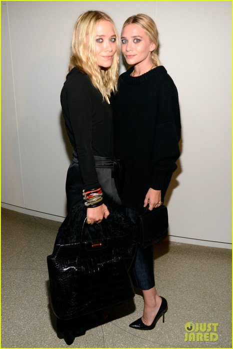 mary-kate-ashley-olsen-estee-lauder-fragrance-launch-10 (466x700, 64Kb)