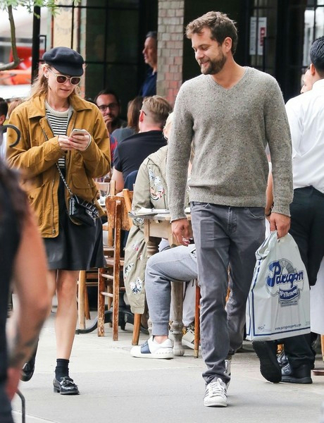 Diane+Kruger+Joshua+Jackson+Out+Shopping+NYC+Ybtj6RsqqcBl (460x600, 283Kb)