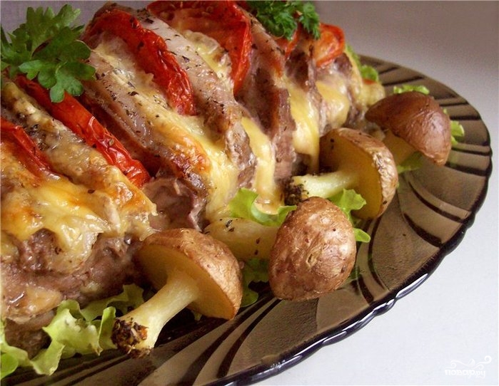 Мясо под картофельной шубой на праздничный стол