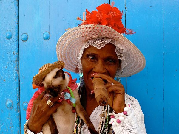 1446257576_havana-cuba-woman_10841_600x450 (600x450, 58Kb)