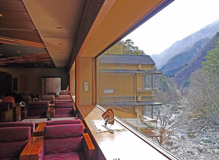 самая старая гостиница в мире NishiyamaOnsenKeiunkan 2 (700x512, 359Kb)