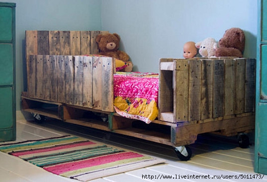 Kids-Pallet-Daybed-3 (537x367, 130Kb)