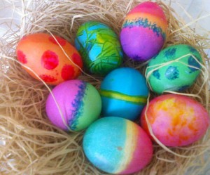 colorful-dyed-easter-eggs-300x249 (300x249, 26Kb)