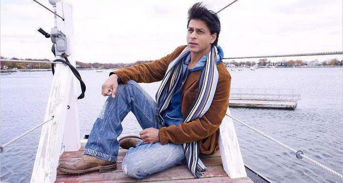 93744600_c08s0egdr23q7xdq_D_0_ShahrukhKhanJabTakHaiJaanMoviePic (699x373, 53Kb)