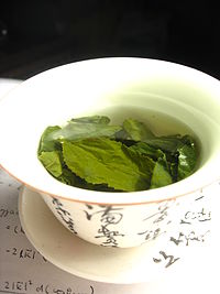 Tea_leaves_steeping_in_a_zhong_?aj_05 (200x267, 9Kb)