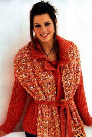 1348062221_yarkiy-pulover-s-sharfom (304x450, 43Kb)