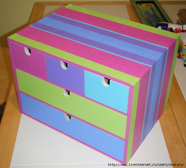 2740973_makeup-chest-fira-from-ikea-paint2 (600x541, 221Kb)